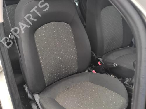 Used Right front seat FIAT GRANDE PUNTO (199_) 1.2 (65 hp) 27077223