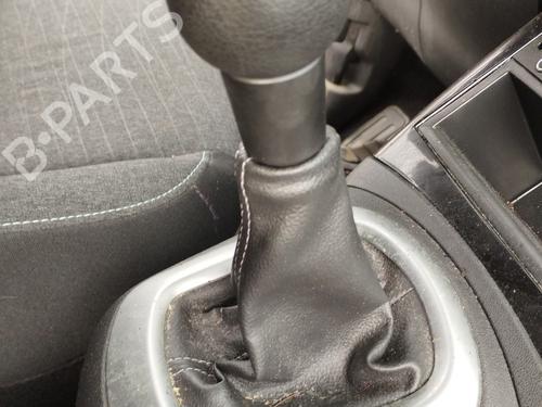 Used Shift knob CITROËN C3 Picasso (SH_) 1.2 THP 110 (SHHNZ6) (110 hp) 30774118
