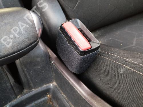 Used Seat buckle PEUGEOT 2008 I (CU_) 1.2 VTi (82 hp) 31815220