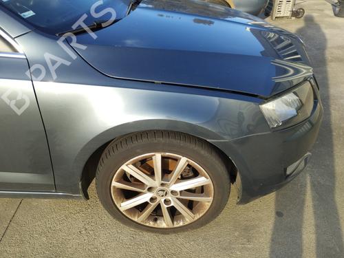 Used Right front brake caliper SKODA OCTAVIA III Combi (5E5, 5E6) 2.0 TDI (150 hp) 30174925