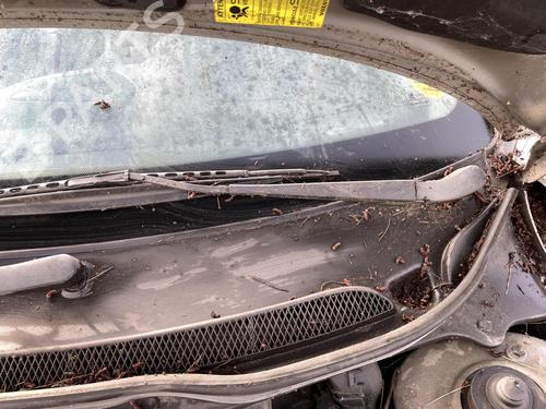 Used Front windshield wiper arm VOLVO S60 I (384) 2.4 D (130 hp) 27087025