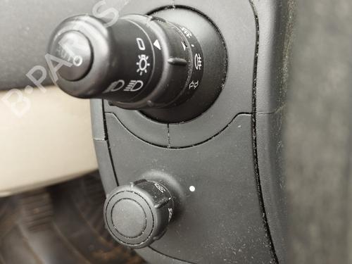 Switch RENAULT SCÉNIC II (JM0/1_) 1.5 dCi (JM1E, JM16) | BP28113762I30 