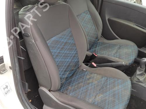 Used Right front seat RENAULT CLIO III (BR0/1, CR0/1) 1.5 dCi (BR17, CR17) (86 hp) 27067649