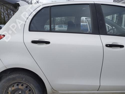 Dør høyre bak TOYOTA YARIS (_P9_) 1.4 D-4D (NLP90_, NLP90R) (90 hp) 32135396