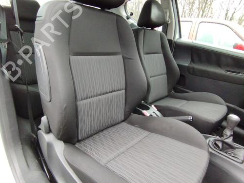 Stol høyre foran PEUGEOT 207 (WA_, WC_) 1.6 HDi (90 hp) 31836279