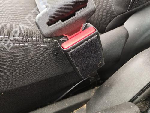 Used Seat buckle PEUGEOT 208 I (CA_, CC_) 1.2 VTI 82 (82 hp) 29176203