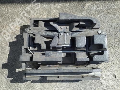 Reservehjul kit Reservehjul kit RENAULT MASTER III Van (FV) 2.3 dCi 100 FWD (FV0A, FV0B, FV0G, FV0K, FV0H) (101 hp) 33651011 33651011