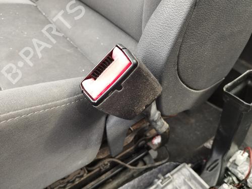 Used Seat buckle VW TOURAN (1T3) 1.6 TDI (105 hp) 28195459