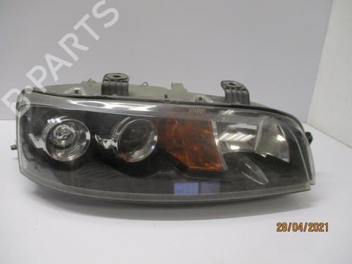 Used Right headlight Right headlight FIAT PUNTO (188_) 1.9 DS 60 (188.031, .051, .231, .251) (60 hp) 27060998 27060998