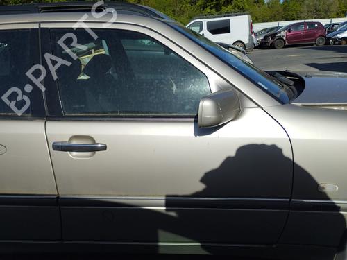 Used Front right door window MERCEDES-BENZ C-CLASS (W202) C 220 CDI (202.133) (125 hp) 27048738