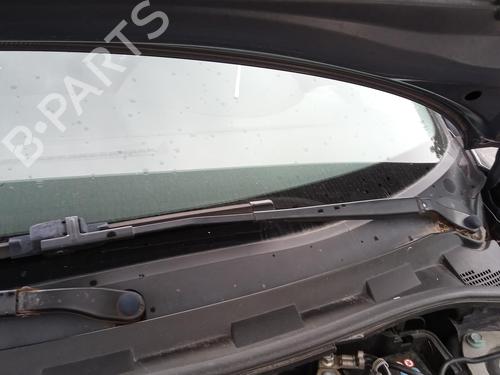 Used Front windshield wiper arm MAZDA 3 (BK) 1.6 DI Turbo (109 hp) 27052934