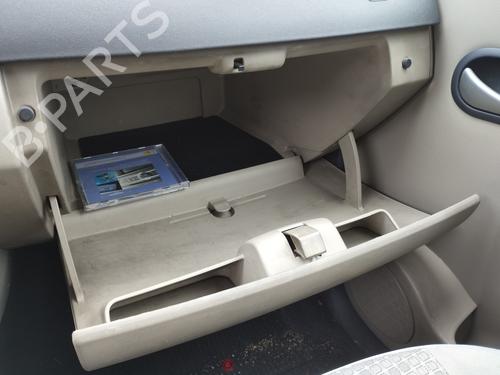 Used Glove box Glove box RENAULT SCÉNIC II (JM0/1_) 1.9 dCi (JM14) (131 hp) 27566104 27566104