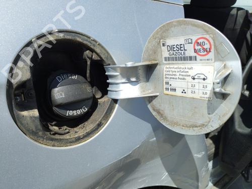 fuel-flap-vw-passat-b6-variant-3c5-2005-2006-2007-2008-2009-2010-2011-34368150 main image