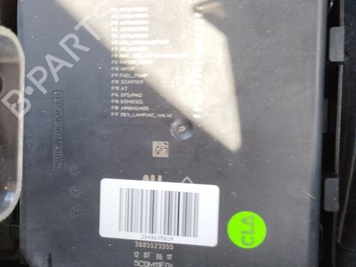 Used Fuse box Fuse box 39384493 39384493