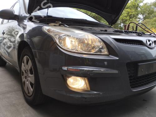 Right front fog light HYUNDAI i30 Estate (FD) 1.6 CRDi | BP28153485C31 