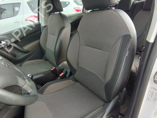 Sæde venstre fortil CITROËN C3 II (SC_) 1.2 VTi 82 (82 hp) 31659754