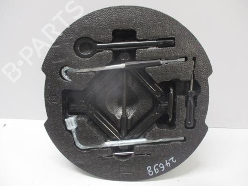 jack-kit-kia-ceed-hatchback-ed-2006-2007-2008-2009-2010-2011-2012-27048197 main image