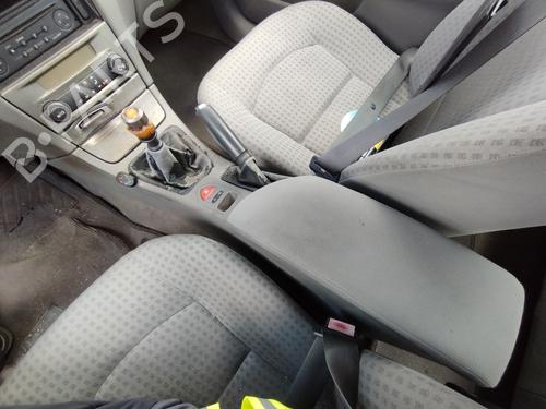 Mittelkonsole RENAULT LAGUNA II (BG0/1_) 1.9 dCi 8200035762