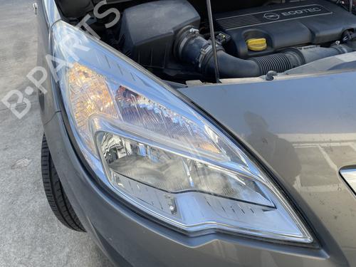 Used Right headlight OPEL MERIVA B MPV (S10) 1.7 CDTI (75) (110 hp) 29958293