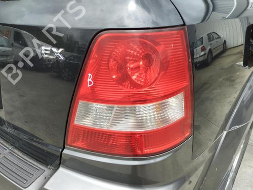 Used Right taillight KIA SORENTO I (JC) 2.5 CRDi 4WD (140 hp) 27054903