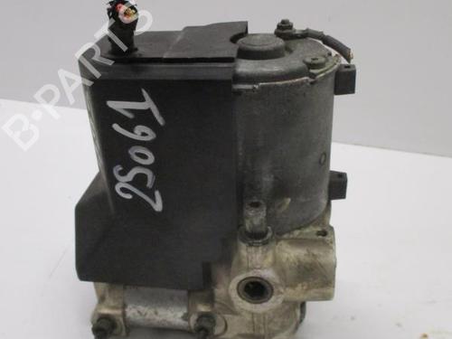 Used ABS pump MERCEDES-BENZ C-CLASS (W202) C 250 D (202.125) (113 hp) 27048061