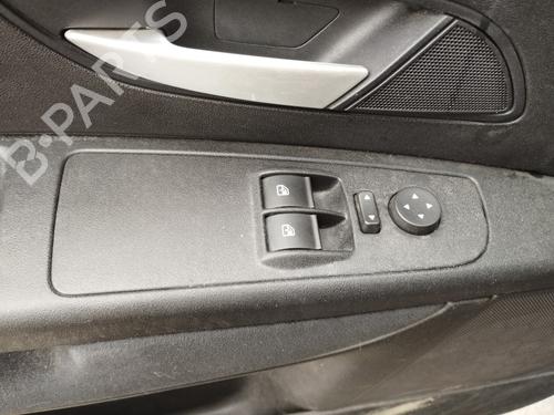 Used Left front window switch FIAT GRANDE PUNTO (199_) 1.3 D Multijet (75 hp) 32854657