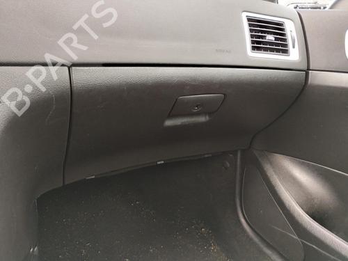 Glove box PEUGEOT 307 Break (3E) 2.0 HDi 135 8220TW