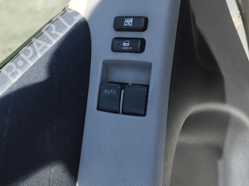 Used Left front window switch TOYOTA YARIS (_P9_) 1.3 VVT-i (SCP90_, SCP90R) (87 hp) 27366942