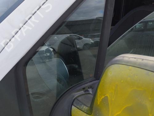 front-left-quarter-glass-peugeot-partner-box-bodympv-2008-38976658 main image