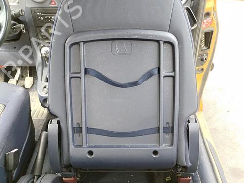 Used Right front seat Right front seat PEUGEOT 1007 (KM_) 1.4 HDi (68 hp) 28277334 28277334
