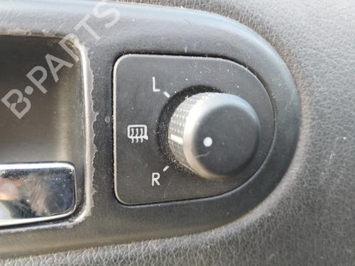 Commande retroviseurs VW PASSAT B5.5 (3B3) 1.9 TDI (130 hp) 32668484