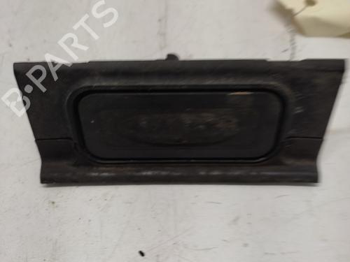 switch-renault-clio-iii-br01-cr01-2005-2006-2007-2008-2009-2010-2011-2012-2013-2014-31381124 main image