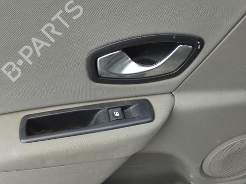 Used Rear left interior door handle RENAULT MEGANE III Grandtour (KZ0/1) 1.5 dCi (KZ09, KZ0D, KZ1G, KZ29, KZ14, KZ1W, KZ10, KZ1F,... (110 hp) 27082443