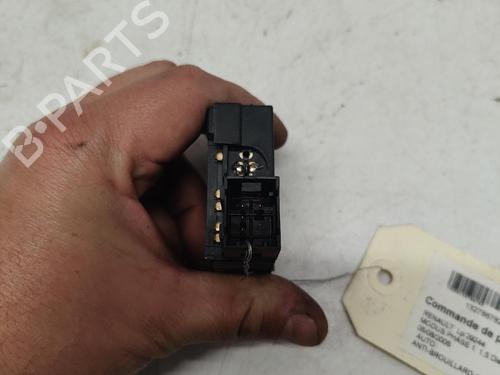 Used Headlight switch Headlight switch RENAULT MODUS / GRAND MODUS (F/JP0_) 1.5 dCi (FP0D, JP0D) (82 hp) 39425050 39425050