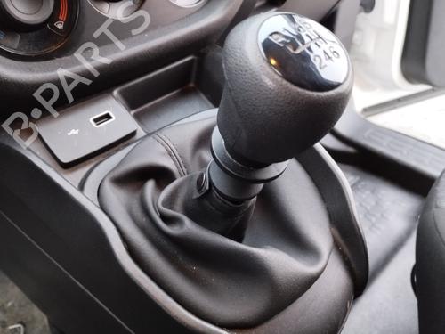 Gearknop FIAT DOBLO Cargo (263_) 1.6 D Multijet (263WXD1B, 263WXR1B, 263WXX1B, 263ZXD1B,... (105 hp) 31116186