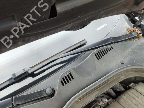 Used Front windshield wiper arm VW PASSAT B7 Variant (365) 1.6 TDI (105 hp) 27064390