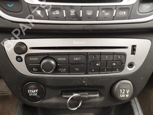 Autoradio Autoradio RENAULT MEGANE III Grandtour (KZ0/1) 1.5 dCi (KZ09, KZ0D, KZ1G, KZ29, KZ14, KZ1W, KZ10, KZ1F,... (110 hp) 37490389 37490389