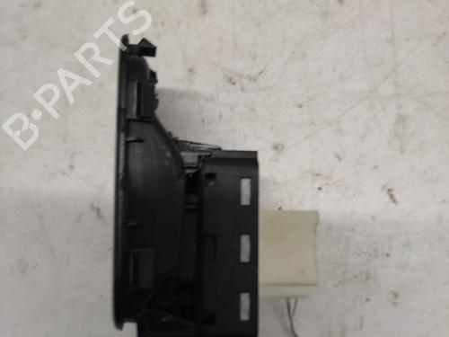 Used Left front window switch Left front window switch CITROËN C3 III (SX) 1.2 PureTech 82 (83 hp) 33237549 33237549