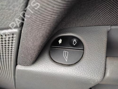 Used Right front window switch FORD FIESTA V (JH_, JD_) 1.4 TDCi (68 hp) 27067450