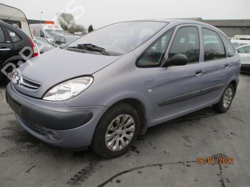 Left front fog light CITROËN XSARA PICASSO (N68) 1.8 16V | BP27076465C30 