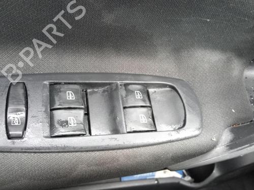 Used Left front window switch Left front window switch 27068531 27068531