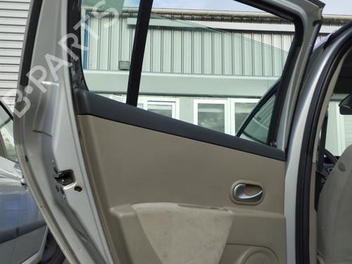 Used Rear left interior door handle RENAULT CLIO III (BR0/1, CR0/1) 1.2 16V (BR0P, CR0P) (101 hp) 31133257