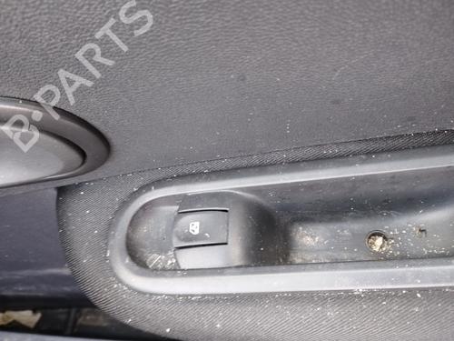 Used Right front window switch RENAULT CLIO III (BR0/1, CR0/1) 1.5 dCi (C/BR0G, C/BR1G) (68 hp) 27277996