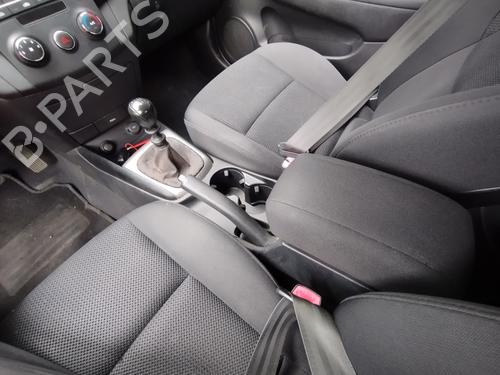 Used Middle console HYUNDAI i30 Estate (FD) 1.6 CRDi (90 hp) 28124942