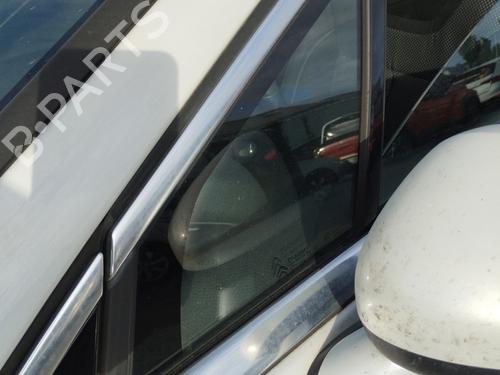 front-left-quarter-glass-citroen-ds4-nx_-2011-2012-2013-2014-2015-39935448 main image