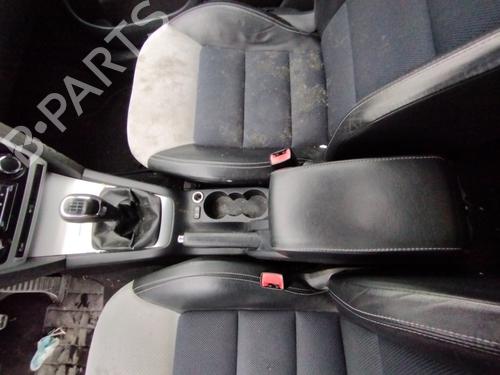 Console centrale SKODA OCTAVIA II (1Z3) 2.0 TDI RS (170 hp) 31974311