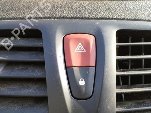 Warnblinkschalter für RENAULT MEGANE III Grandtour (KZ0/1) 1.5 dCi (KZ09, KZ0D, KZ1G, KZ29, KZ14, KZ1W, KZ10, KZ1F,... (110 hp) 27046576