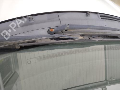 Used Front windshield wiper arm TOYOTA YARIS (_P9_) 1.4 D-4D (NLP90_, NLP90R) (90 hp) 32135382