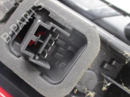 Venstre Baklys Venstre Baklys FIAT GRANDE PUNTO (199_) 1.4 (199AXB11, 199AXB1A, 199BXB1A, 199AXL1A) (77 hp) 27085527 27085527