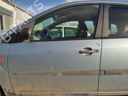 Used Front left door window FORD FIESTA V (JH_, JD_) 1.4 TDCi (68 hp) 27076630